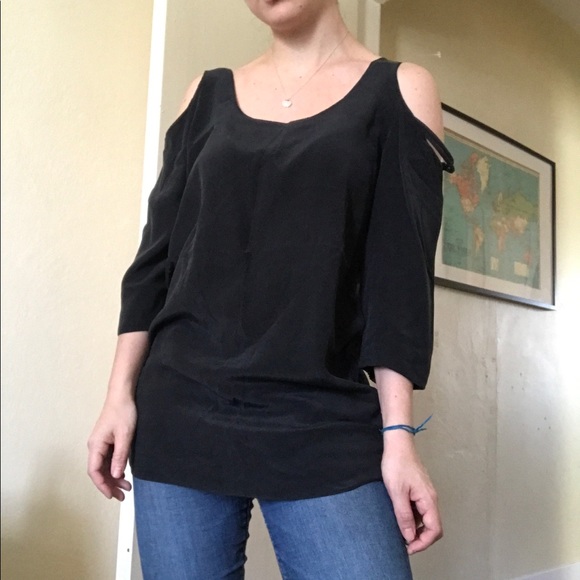 ⭕️2 for 20  ⭐️ BAILEY 44 Silk cold should shirt - Picture 2 of 3